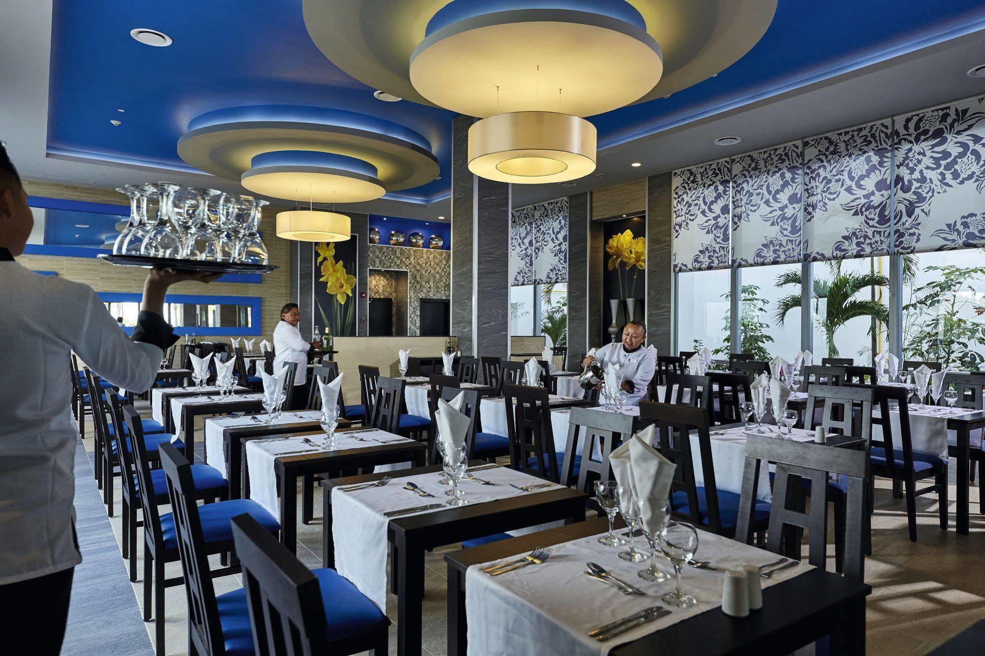 Riu Dunamar Chacmuchuch エクステリア 写真