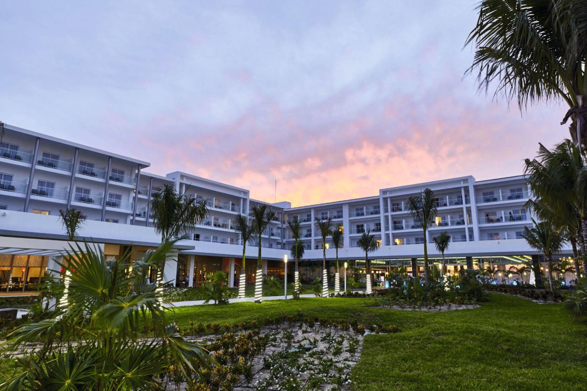 Riu Dunamar Chacmuchuch エクステリア 写真